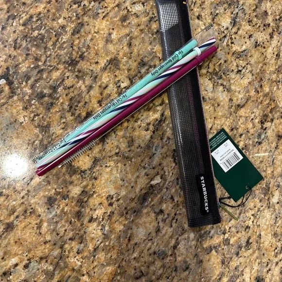 Starbucks Reusable Straw Set with Cleaning Brush - Picture 3 of 9